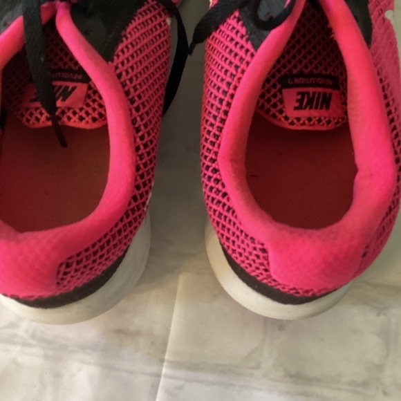 NIKE REVOLUTION 3 SNEAKERS (Size: 10) ( Color : Pink/ Black) PREOWNED - Picture 9 of 10